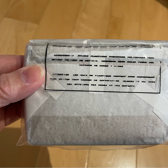 New Kate Spade bifold light fawn card case - Picture 6 of 7